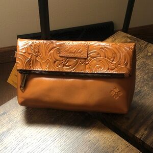 NWT Patricia Nash Leather Clutch
